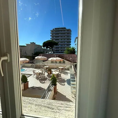 Hotell Cannes 3*