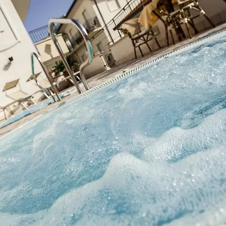 Cannes Hotel 3*