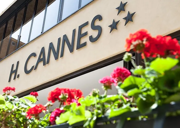 Hotel Cannes 3*