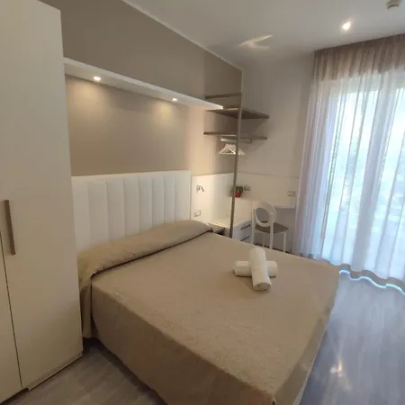 فندق Cannes بيلاريا-إيجيا مارينا