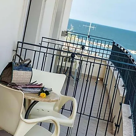 Cannes Otel 3*