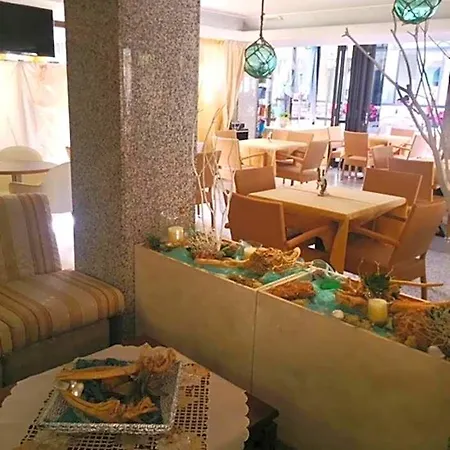 Hotel Cannes 3*